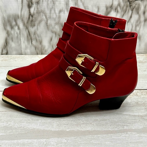 Red Leather Boots Booties Gold Buckle Hardware Womens Size 7 1/2 Cougar Spain - Picture 9 of 11